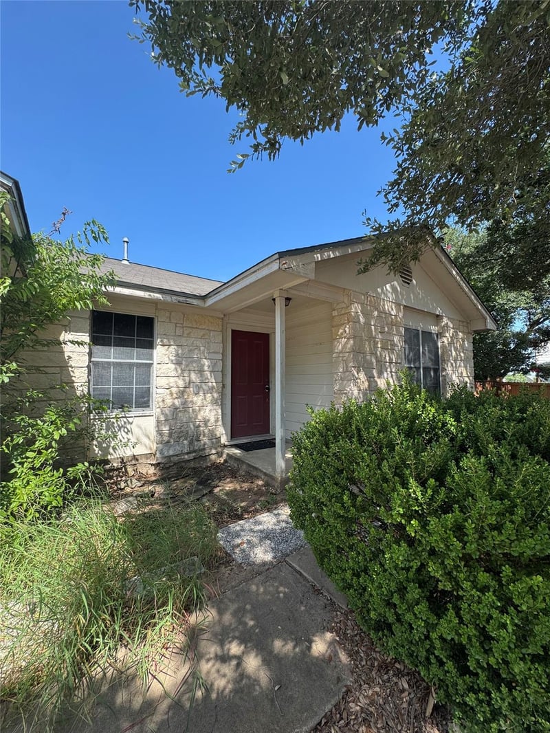 11732 Maybach DR, Del Valle, TX 78617