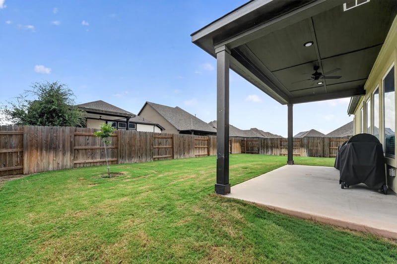 17817 Clairess LN, Manor, TX 78653
