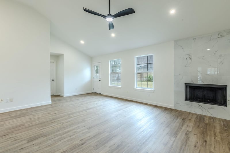 119 Kikipua LN, Bastrop, TX 78602