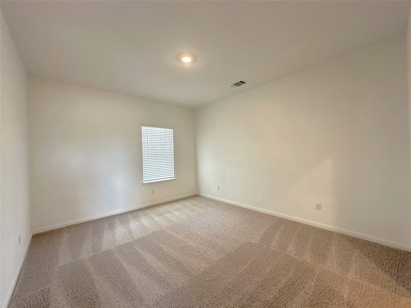 117 Paradise Canyon DR, Jarrell, TX 76537