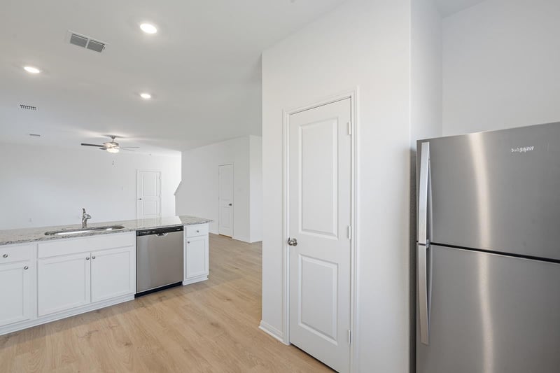 152 Wirepass CRST, Jarrell, TX 76537