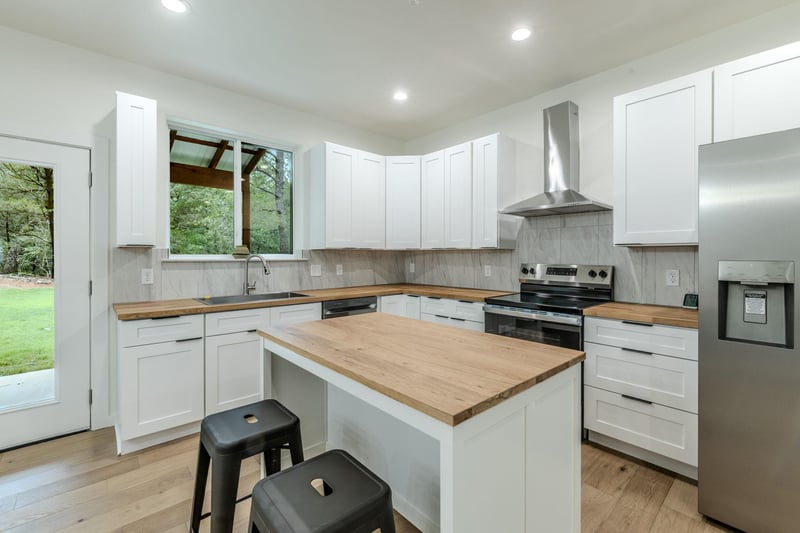 158 Wainee DR, Bastrop, TX 78602