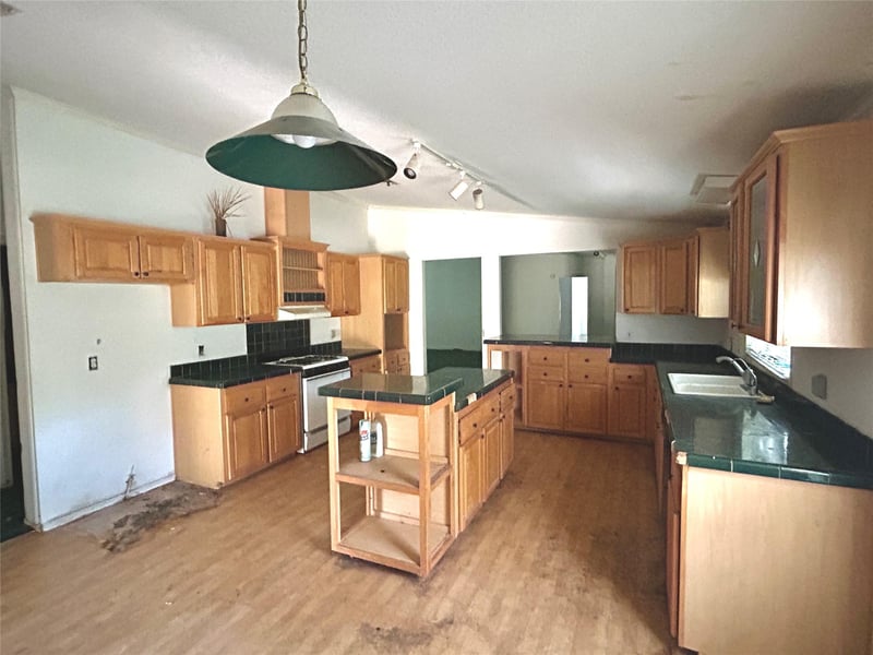 223 Foothill RD, Bastrop, TX 78602