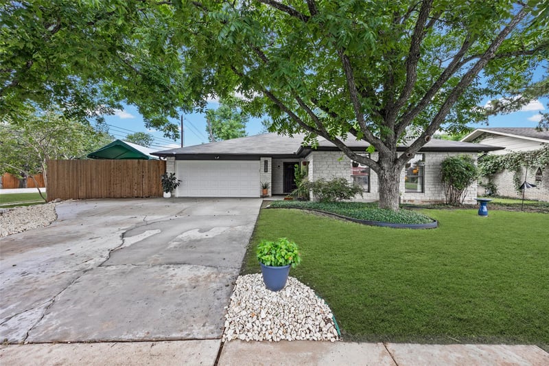 7208 Reaburn ST, Austin, TX 78749