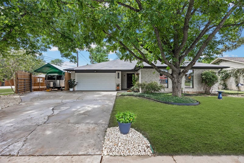 7208 Reaburn ST, Austin, TX 78749