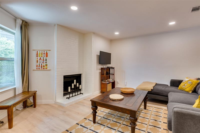 5608 Cougar DR #117, Austin, TX 78745
