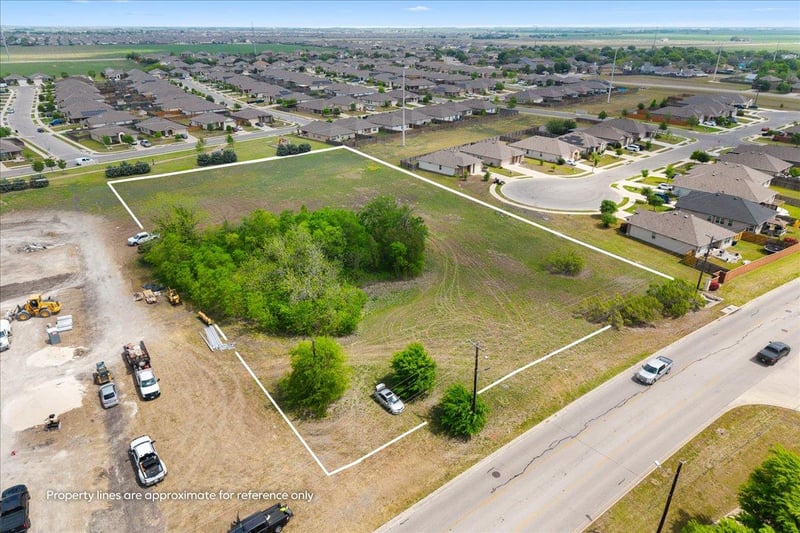 101 Mager LN, Hutto, TX 78634