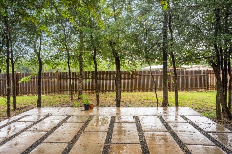 224 Las Estancias DR, Cedar Creek, TX 78612