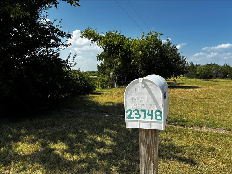 23748 N Us Highway 281, Lampasas, TX 76550