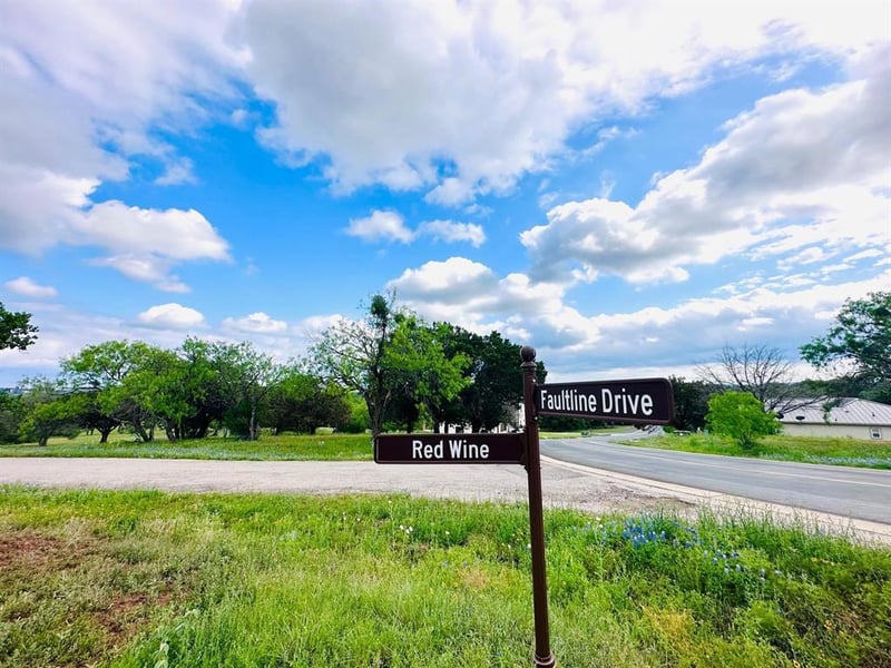 300 Fault Line, Horseshoe Bay, TX 78657
