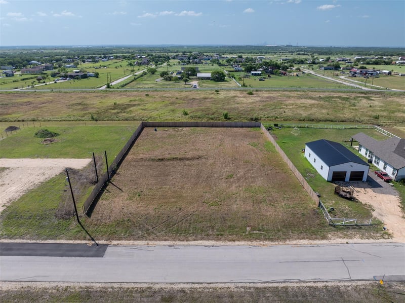 205 Desperado Loop, Del Valle, TX 78617