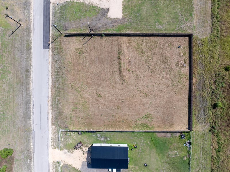 205 Desperado Loop, Del Valle, TX 78617