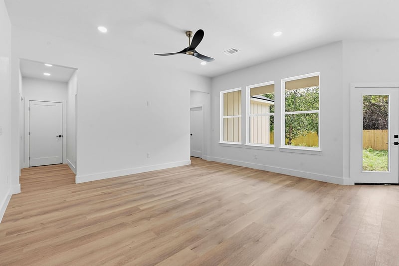 13 Country Place DR, Wimberley, TX 78676