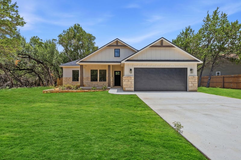 13 Country Place DR, Wimberley, TX 78676