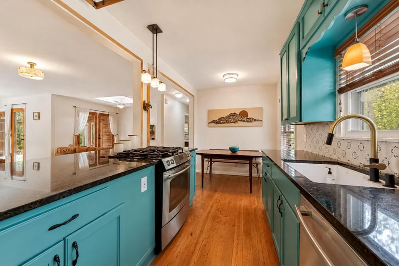 2209 La Casa DR, Austin, TX 78704