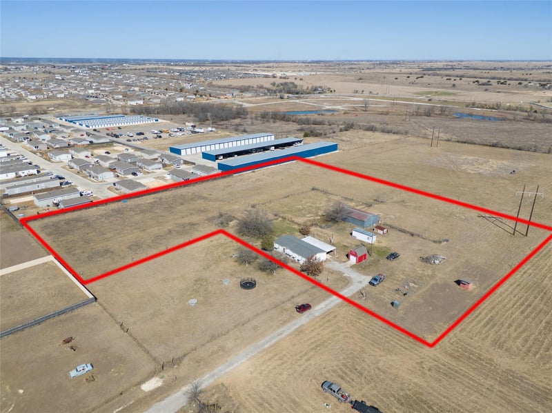 100 Prairie DR, Jarrell, TX 76537