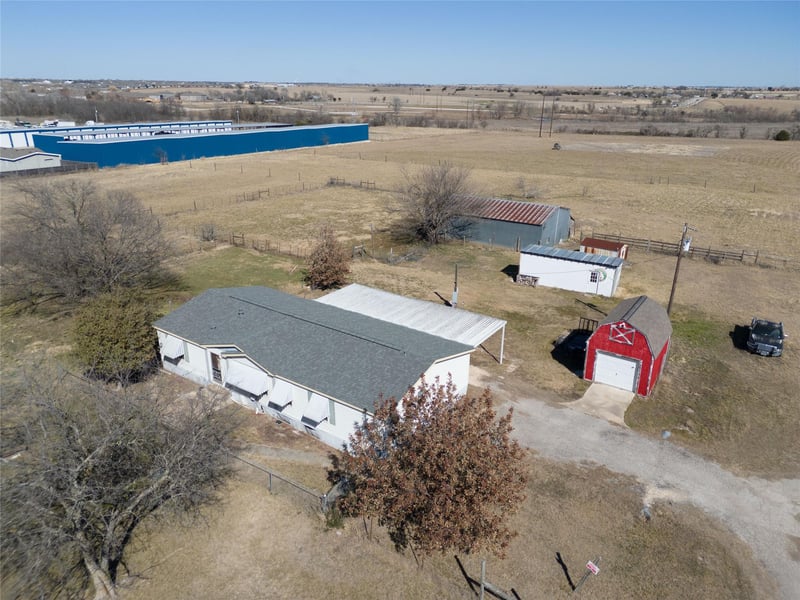100 Prairie DR, Jarrell, TX 76537