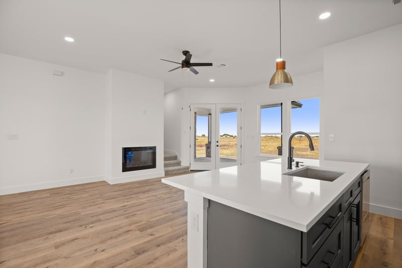 142 Desperado Loop, Del Valle, TX 78617