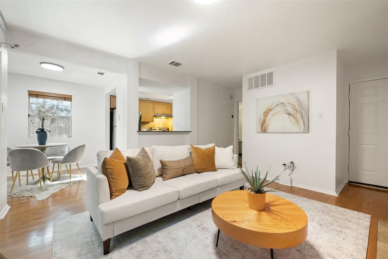 3627 Menchaca RD #105, Austin, TX 78704