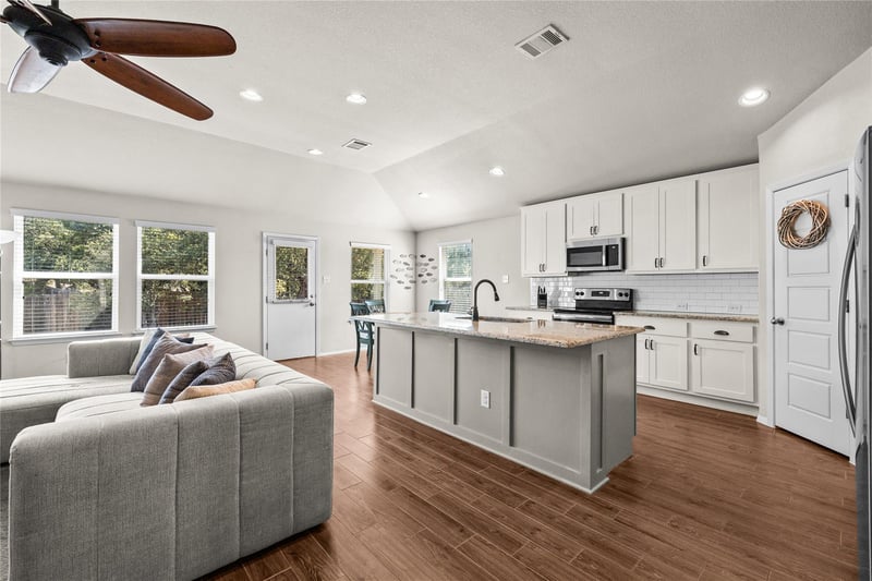 21204 Santa Rosa Ave, Lago Vista, TX 78645