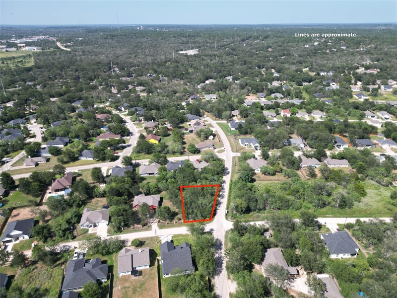 000 Pauwela LN, Bastrop, TX 78602