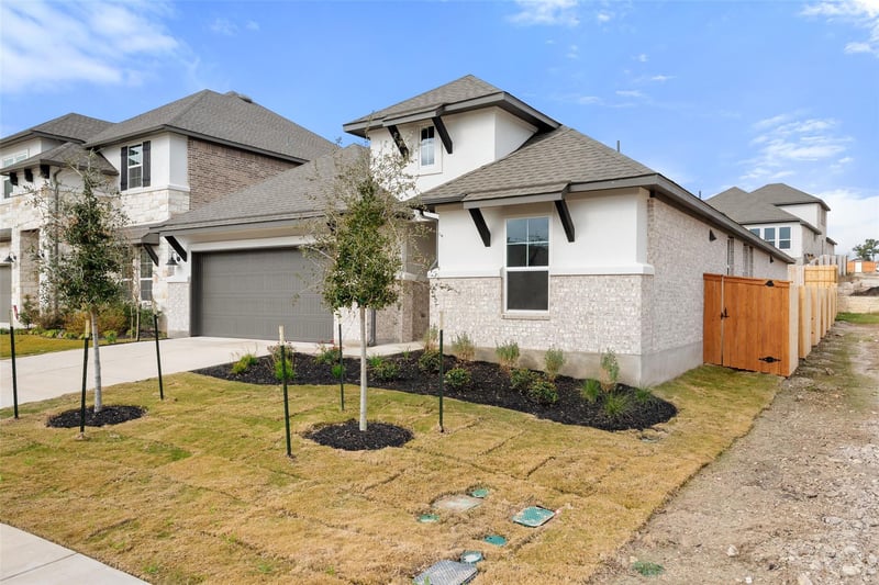 129 Old Woods Rd, Liberty Hill, TX 78642