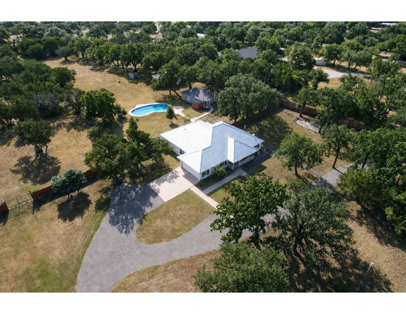 190 Young Ranch RD, Georgetown, TX 78633