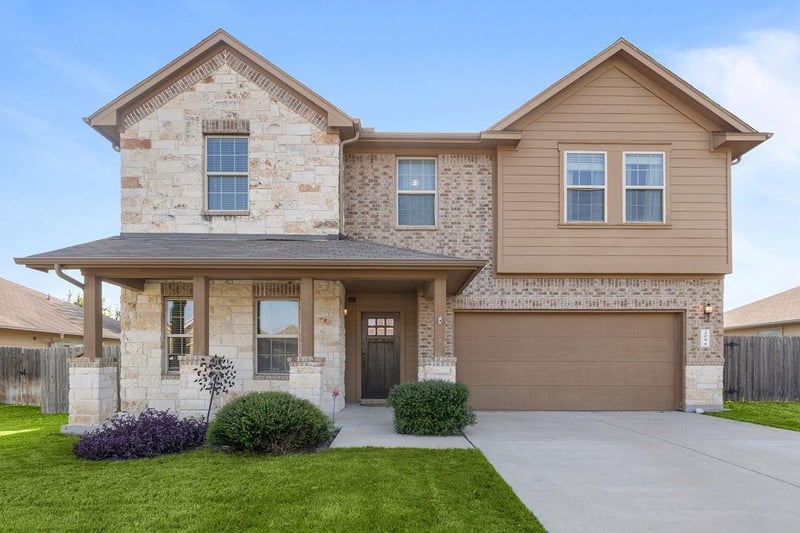 209 Anderson ST, Hutto, TX 78634