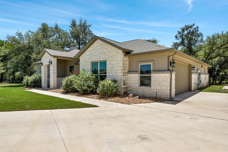 213 Lost Prairie TRL, Liberty Hill, TX 78642
