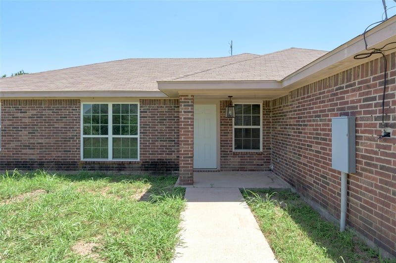 815 Rocky LN, Copperas Cove, TX 76522
