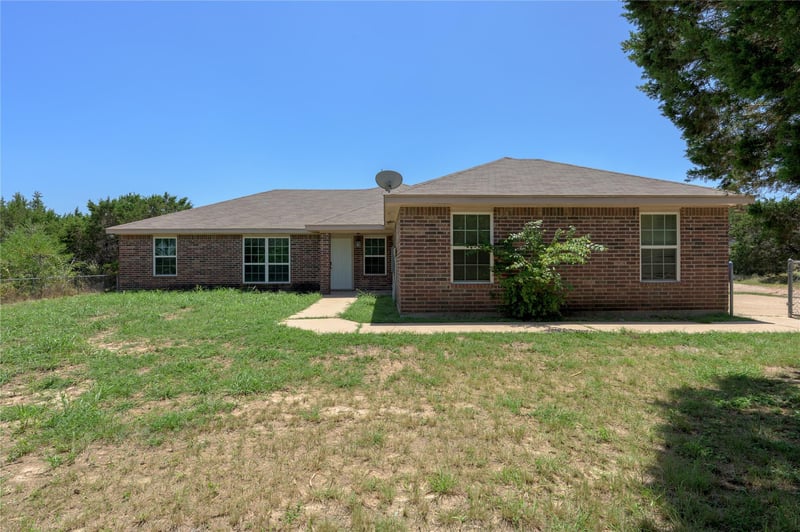 815 Rocky LN, Copperas Cove, TX 76522