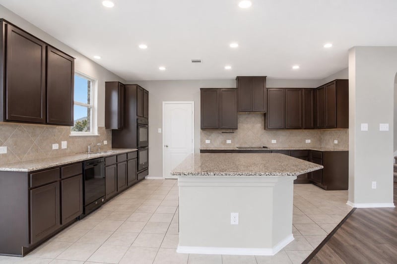 670 Landon Samuel Loop, Pflugerville, TX 78660