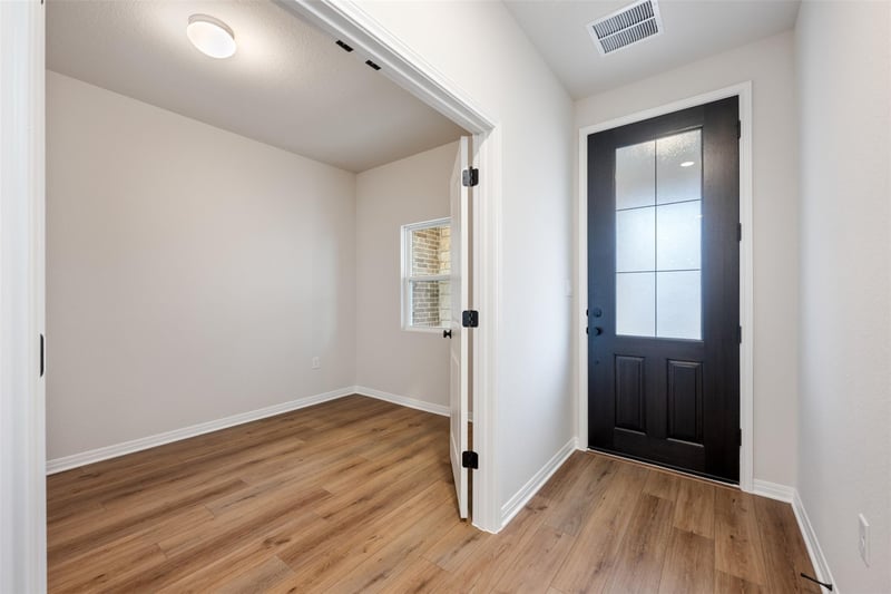 202 Willow Heights DR, Hutto, TX 78634