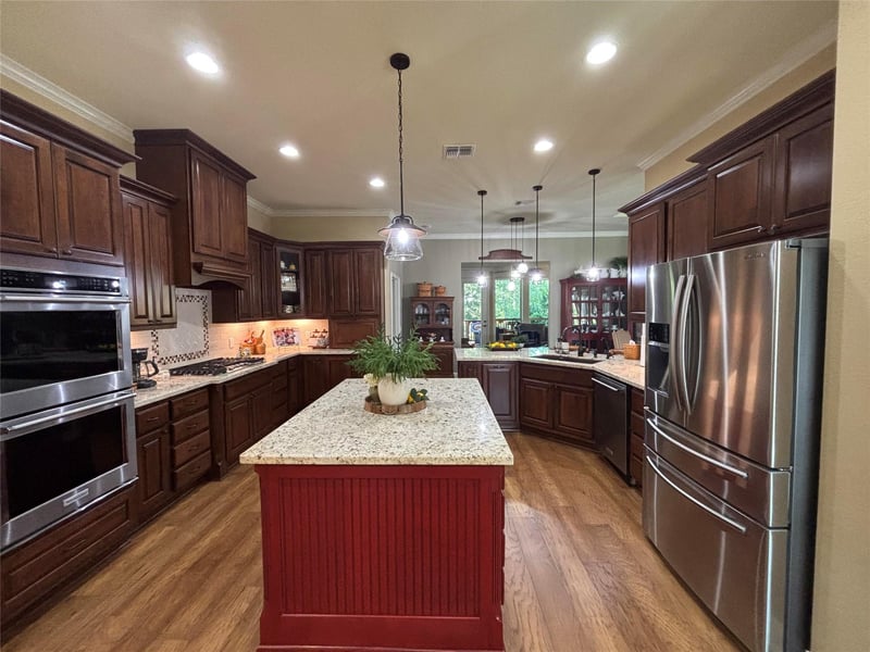 1910 Spanish Moss DR, College Station, TX 77845