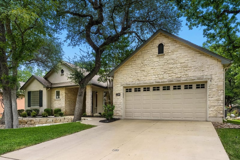 156 Great Frontier Dr, Georgetown, TX 78633