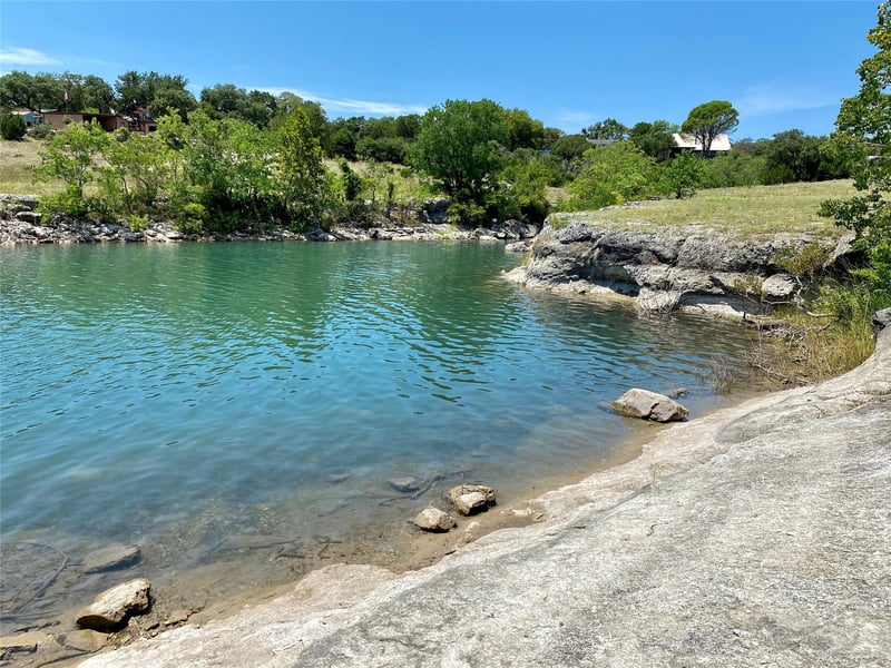1516 Ensenada DR, Canyon Lake, TX 78133