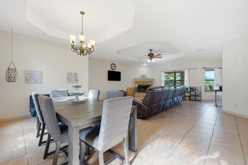 104 Cowal DR N, Spicewood, TX 78669