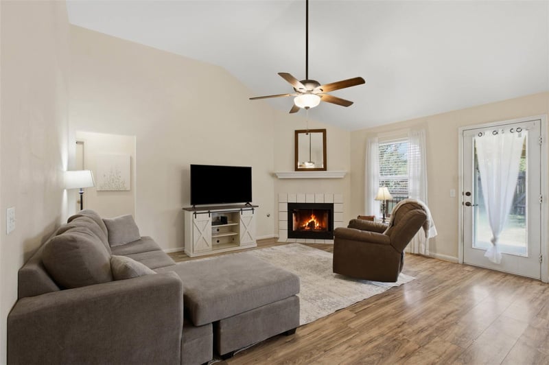 1717 Rendova LN, Pflugerville, TX 78660