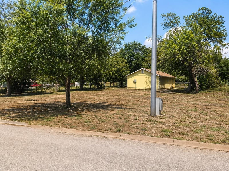 1004 Marble ST, Burnet, TX 78611