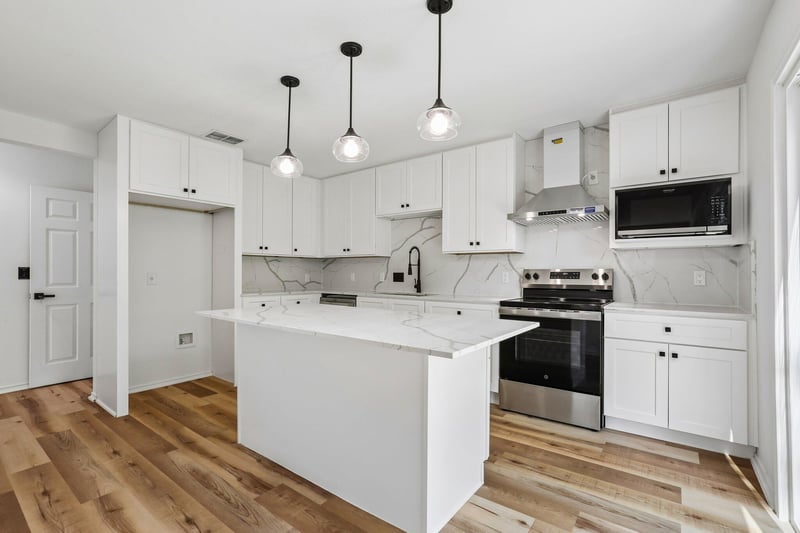 4504 Lyra CIR, Austin, TX 78744