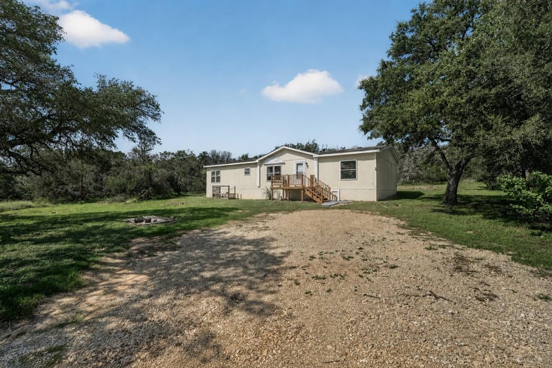 140 Oak Mesa, San Marcos, TX 78666