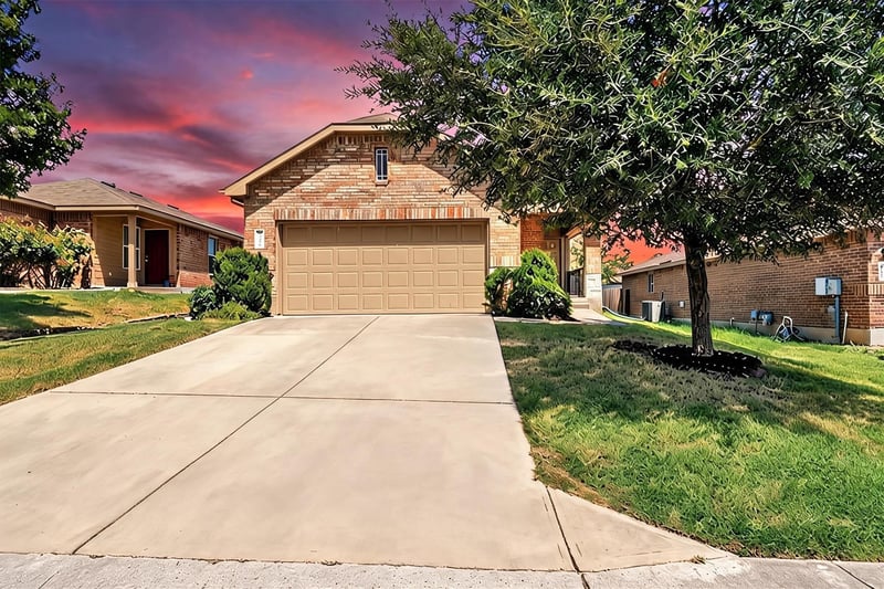 211 Pine Arbol Ps, Buda, TX 78610