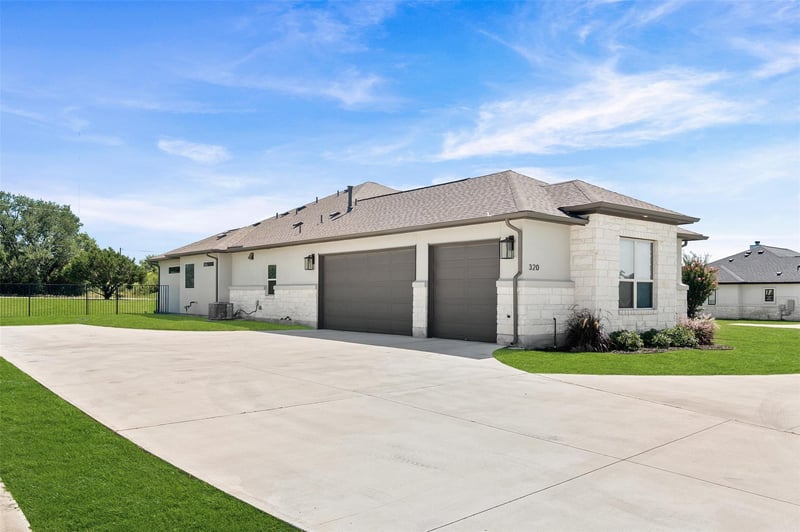 320 Buffalo TRL, Liberty Hill, TX 78642