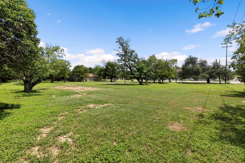 1408 Bishop ST, San Marcos, TX 78666