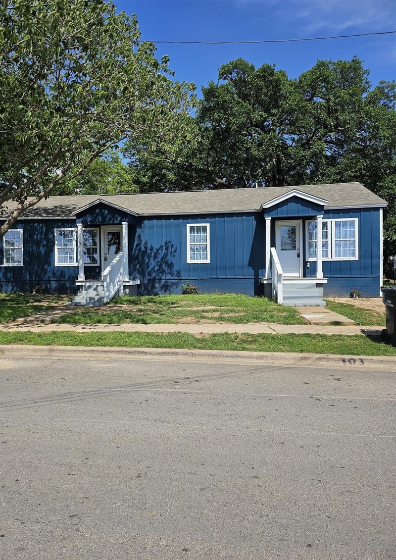 103 Rhomberg ST, Burnet, TX 78611