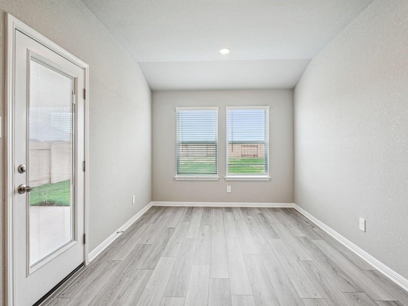 242 Red Tail Hawk LN, Cedar Creek, TX 78612