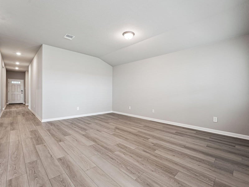 242 Red Tail Hawk LN, Cedar Creek, TX 78612