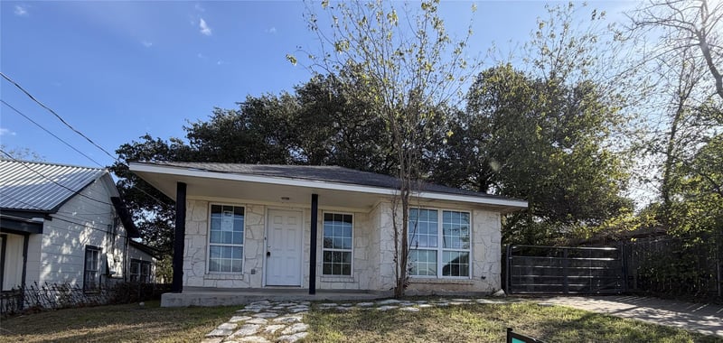 207 Creek ST, Fredericksburg, TX 78624