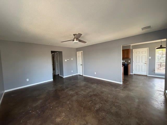 207 Creek ST, Fredericksburg, TX 78624