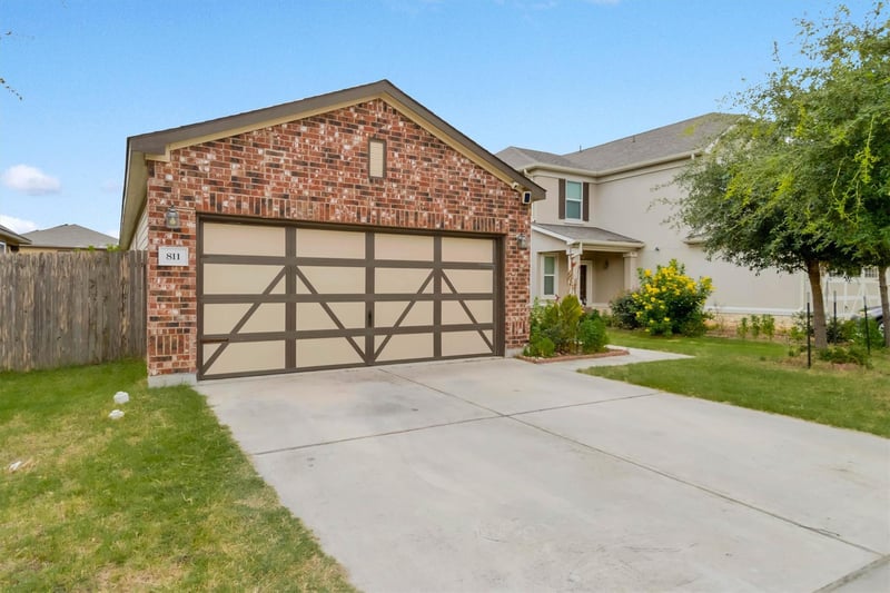 811 Screech Owl DR, Pflugerville, TX 78660